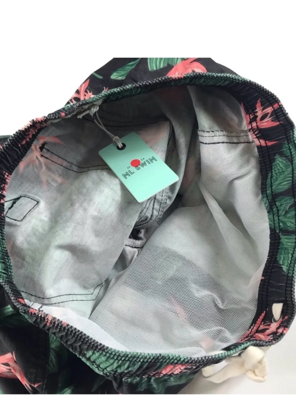 •MARINE LAYER• Hamilton Swim Trunks Faded Black Floral Size Small